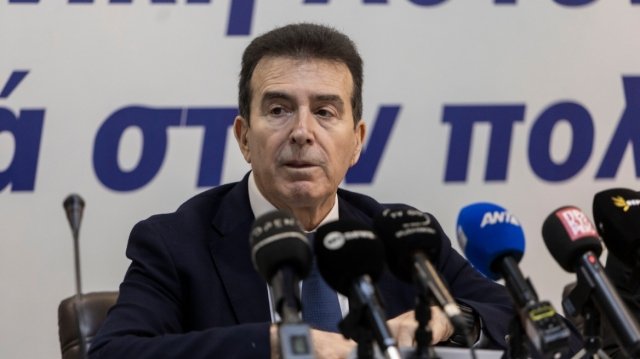 Χρυσοχοΐδης από Ψαθάδες: Θα συνεχιστεί η κατασκευή του φράχτη, να είναι οχυρωμένη όλη η μεθόριος του Έβρου Χρυσοχοΐδης-από-Ψαθάδες:-Θα-συνεχιστεί-η-κατασκευή-του-φράχτη,-να-είναι-οχυρωμένη-όλη-η-μεθόριος-του-Έβρου