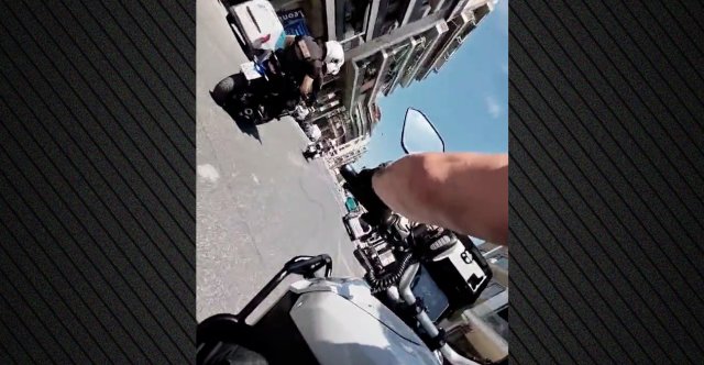 Αστυνομικοί άνοιξαν δρόμο σωτηρίας για γυναίκα με σοβαρό καρδιακό επεισόδιο – Μεταφέρθηκε σε 8′ από την Πειραιώς στο 401 Αστυνομικοί-άνοιξαν-δρόμο-σωτηρίας-για-γυναίκα-με-σοβαρό-καρδιακό-επεισόδιο-–-Μεταφέρθηκε-σε-8′-από-την-Πειραιώς-στο-401