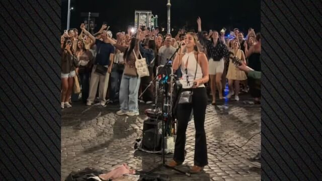 Λιβανέζα τραγουδίστρια πήγε διακοπές στη Ρώμη και έκανε πανικό τραγουδώντας στον δρόμο, δείτε τα βίντεο που έγιναν viral Λιβανέζα-τραγουδίστρια-πήγε-διακοπές-στη-Ρώμη-και-έκανε-πανικό-τραγουδώντας-στον-δρόμο,-δείτε-τα-βίντεο-που-έγιναν-viral