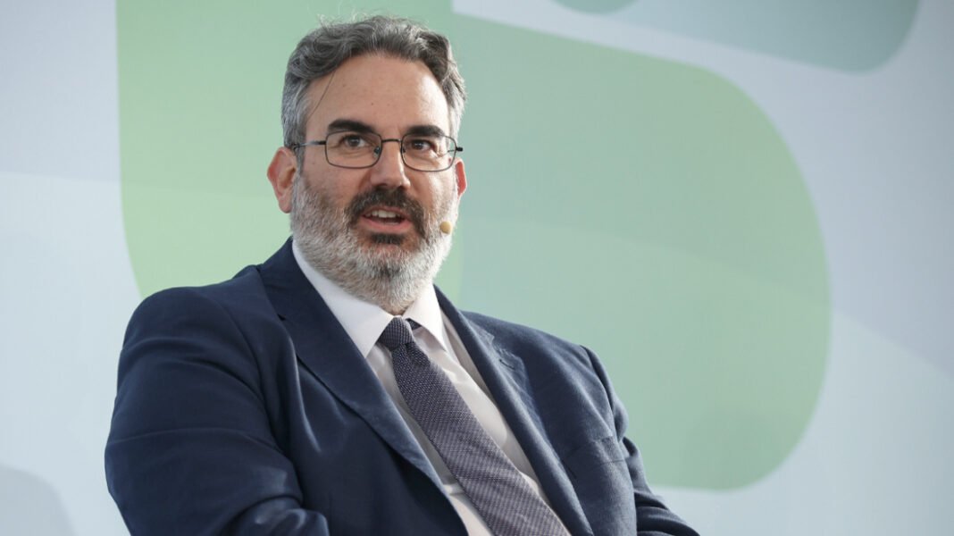 Η παραίτηση Μπακογιάννη από το ΥΠΕΝ, το σκάνδαλο των πολεοδομιών και το στοίχημα της επόμενης ημέρας