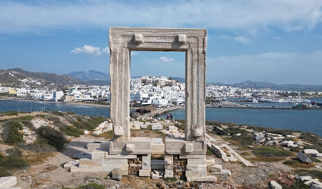 greece-shines-in-conde-nast-traveller-awards-as-naxos-tops-europe’s-best-islands