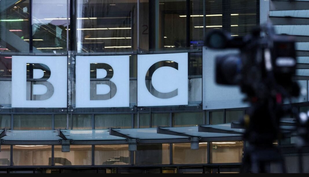 BBC: Καταργεί εκατοντάδες θέσεις εργασίας και επανεξετάζει εκπομπές σε τηλεόραση και ραδιόφωνο bbc:-Καταργεί-εκατοντάδες-θέσεις-εργασίας-και-επανεξετάζει-εκπομπές-σε-τηλεόραση-και-ραδιόφωνο