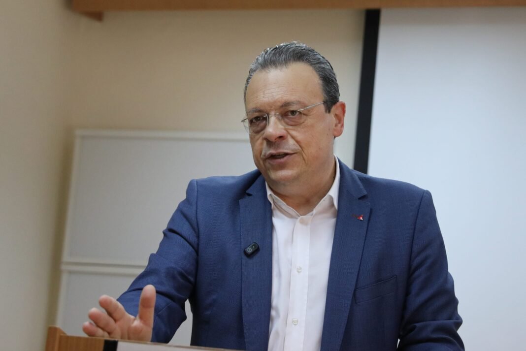Σωκράτης Φάμελλος: Δεν θέλουμε και δεν πρέπει να υπάρξει αντιπαραθετικό ψηφοδέλτιο στην ΕΛΑΣ Σωκράτης-Φάμελλος:-Δεν-θέλουμε-και-δεν-πρέπει-να-υπάρξει-αντιπαραθετικό-ψηφοδέλτιο-στην-ΕΛΑΣ