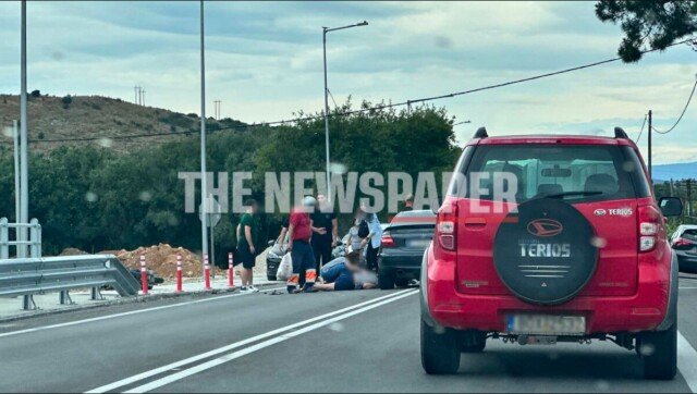 Σοβαρό τροχαίο στον Βόλο με έναν τραυματία, ΙΧ συγκρούστηκε με δίκυκλο Σοβαρό-τροχαίο-στον-Βόλο-με-έναν-τραυματία,-ΙΧ-συγκρούστηκε-με-δίκυκλο
