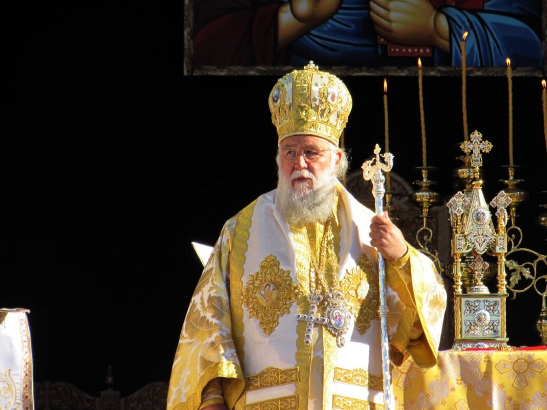 Greek Orthodox Bishop Says Church Leaders Should Consider Giving Up State Salaries greek-orthodox-bishop-says-church-leaders-should-consider-giving-up-state-salaries
