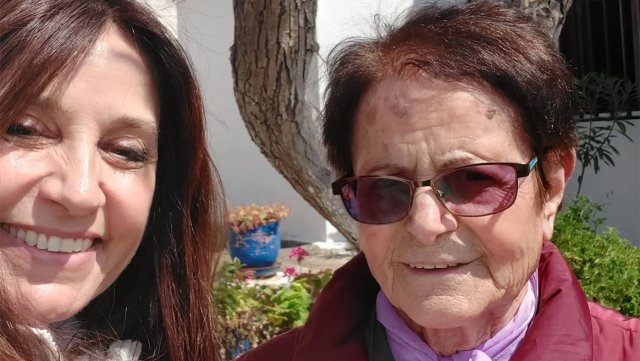 Συγκινεί η Βάσω Γουλιελμάκη για τη μητέρα του Σωκράτη Αλαφούζου: Υπήρξε μάνα και πατέρας, καλό παράδεισο γλυκιά μου Συγκινεί-η-Βάσω-Γουλιελμάκη-για-τη-μητέρα-του-Σωκράτη-Αλαφούζου:-Υπήρξε-μάνα-και-πατέρας,-καλό-παράδεισο-γλυκιά-μου