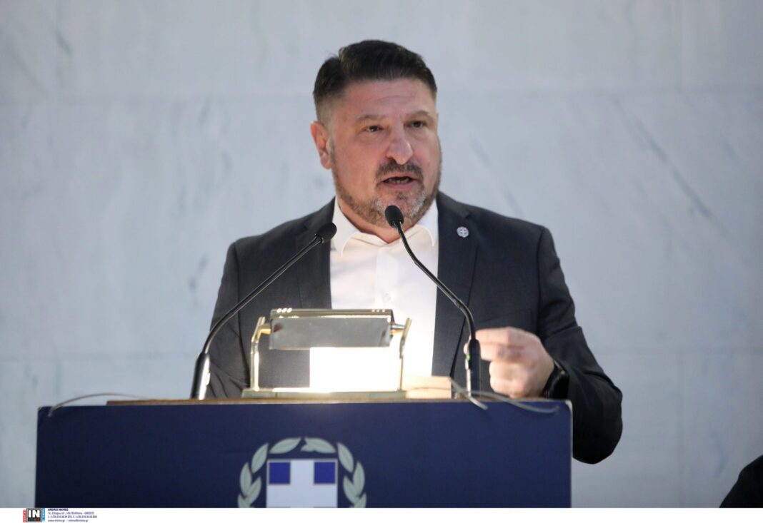 Νίκος Χαρδαλιάς: Άγνωστοι έγραψαν συνθήματα έξω από το σπίτι του – Κυρανάκης: «Ας γνωρίζουν οι θρασύδειλοι τραμπούκοι ότι δεν πτοούν τα στελέχη μας» Νίκος-Χαρδαλιάς:-Άγνωστοι-έγραψαν-συνθήματα-έξω-από-το-σπίτι-του-–-Κυρανάκης:-«Ας-γνωρίζουν-οι-θρασύδειλοι-τραμπούκοι-ότι-δεν-πτοούν-τα-στελέχη-μας»