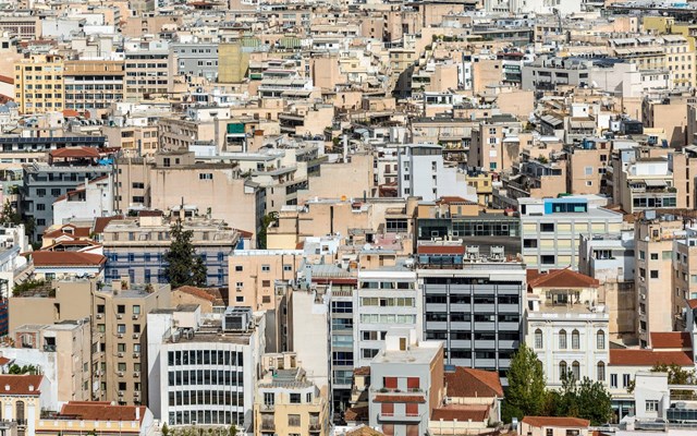 Γραφείο-Προϋπολογισμού-του-Κράτους-στη-Βουλή:-Πέντε-προτάσεις-για-να-“ανοίξουν”-σπίτια