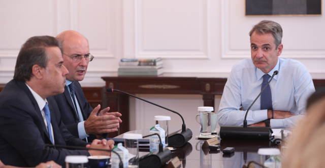 Ξεκίνησε η σύνταξη του προγράμματος της ΝΔ για το 2027 υπό τον Χατζηδάκη: Οι τέσσερις άξονες για το κοινωνικό κράτος Ξεκίνησε-η-σύνταξη-του-προγράμματος-της-ΝΔ-για-το-2027-υπό-τον-Χατζηδάκη:-Οι-τέσσερις-άξονες-για-το-κοινωνικό-κράτος