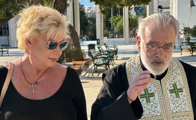 Δήμητρα Λιάνη: Η σιγή της μοναχικής αξιοπρέπειας τιμά τον Ανδρέα και αποστρέφεται αυτούς που τον θυμούνται μόνο για να μαζέψουν ψήφους Δήμητρα-Λιάνη:-Η-σιγή-της-μοναχικής-αξιοπρέπειας-τιμά-τον-Ανδρέα-και-αποστρέφεται-αυτούς-που-τον-θυμούνται-μόνο-για-να-μαζέψουν-ψήφους