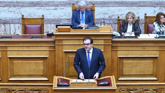 Υπερψηφίστηκε-η-ρύθμιση-για-τους-δανειολήπτες-του-νόμου-Κατσέλη:-Μείωση-δόσεων-και-τόκων-για-τα-«κόκκινα»-δάνεια
