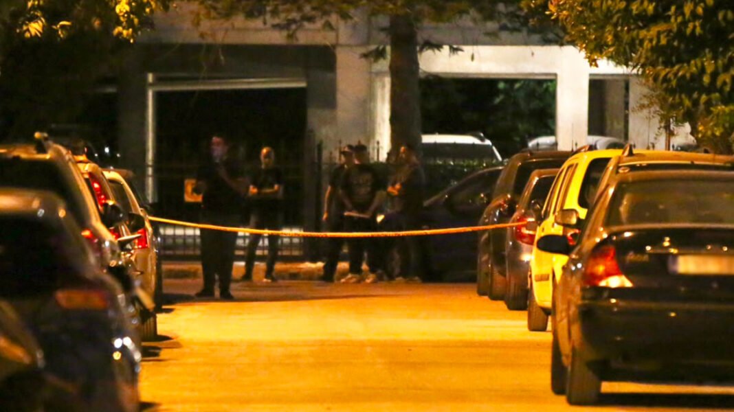 Με-μαχαιριά-στον-θώρακα-ο-17χρονος-που-έπεσε-νεκρός-μετά-από-συμπλοκή-στην-Καλλιθέα:-«Είδαμε-τους-τύπους-να-τρέχουν-και-μετά-το-παιδί-αιμόφυρτο»