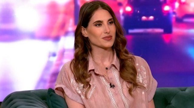 Παυλίνα Βουλγαράκη: Ο Μίλτος Πασχαλίδης όταν με γνώρισε μου είπε «εσύ πώς κάνεις καριέρα;» Παυλίνα-Βουλγαράκη:-Ο-Μίλτος-Πασχαλίδης-όταν-με-γνώρισε-μου-είπε-«εσύ-πώς-κάνεις-καριέρα;»