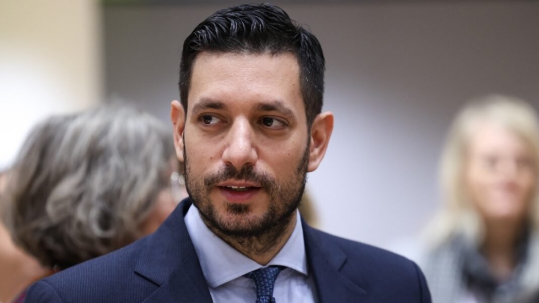 Κυρανάκης: Οδεύοντας προς τις κάλπες θα βλέπουμε το ΠΑΣΟΚ να συρρικνώνεται, λάθος το ενδεχόμενο ενός κόμματος Σαμαρά Κυρανάκης: Οδεύοντας προς τις κάλπες θα βλέπουμε το ΠΑΣΟΚ να συρρικνώνεται, λάθος το ενδεχόμενο ενός κόμματος Σαμαρά