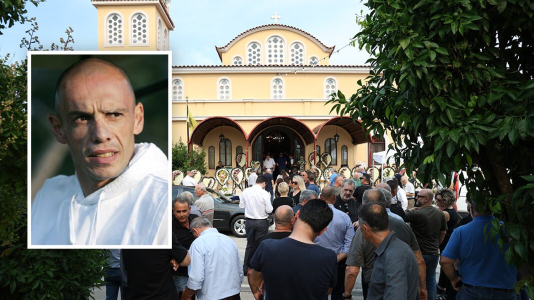 Σε κλίμα οδύνης έγινε η κηδεία του Τάκη Γκώνια στη Λειβαδιά Σε-κλίμα-οδύνης-έγινε-η-κηδεία-του-Τάκη-Γκώνια-στη-Λειβαδιά