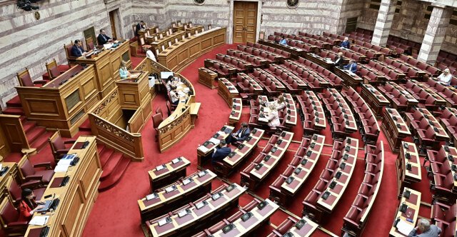 Υπερψηφίστηκε-ο-νέος-Κώδικας-Τοπικής-Αυτοδιοίκησης:-Από-την-πρώτη-Κυριακή-θα-εκλέγονται-δήμαρχοι-και-περιφερειάρχες