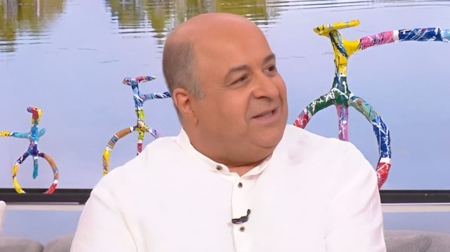 Σεφερλής: Η αντίδραση στον θάνατο του πατέρα του και η ερώτηση που κάνει στην Τσαβαλιά πριν από κάθε πρεμιέρα Σεφερλής:-Η-αντίδραση-στον-θάνατο-του-πατέρα-του-και-η-ερώτηση-που-κάνει-στην-Τσαβαλιά-πριν-από-κάθε-πρεμιέρα
