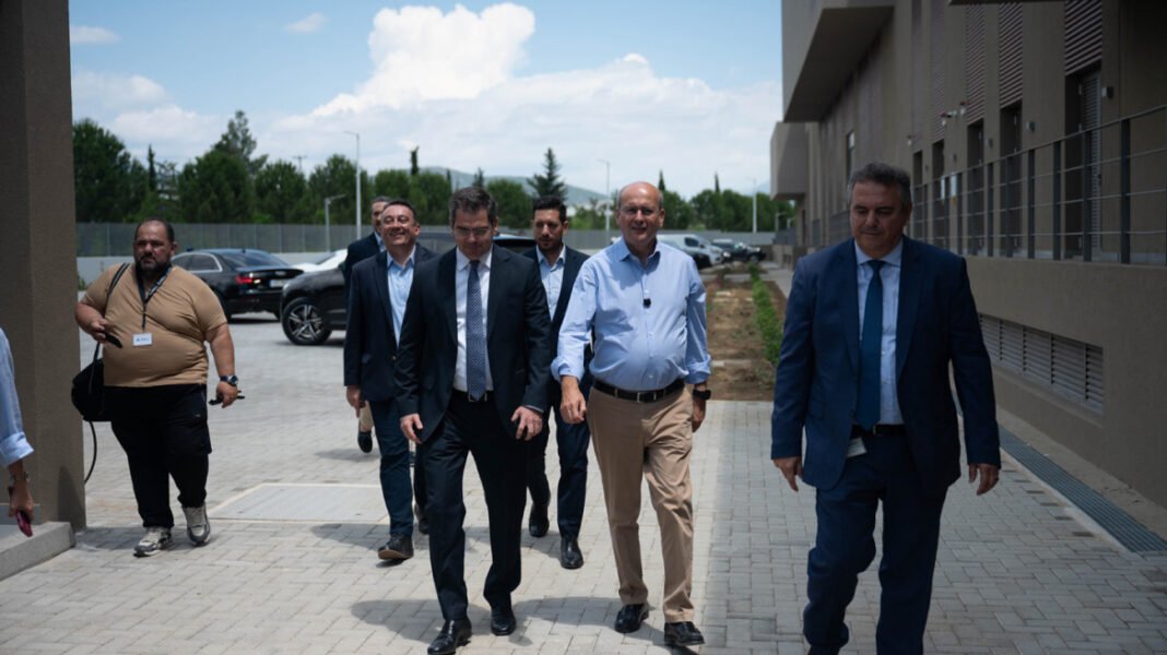 Κυβερνητική «απόβαση» στην Πελοπόννησο με αιχμή επενδύσεις και παραγωγή