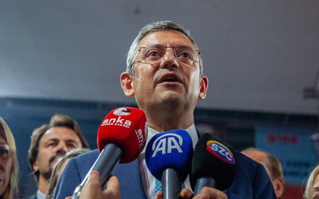 Οζ. Οζέλ κατά Ερντογάν: Αν υπάρχει ξένο κέντρο μέσα στο CHP, είσαι εσύ Οζ.-Οζέλ-κατά-Ερντογάν:-Αν-υπάρχει-ξένο-κέντρο-μέσα-στο-chp,-είσαι-εσύ