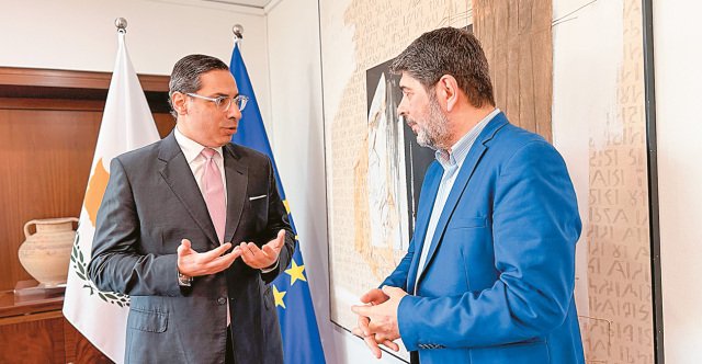 Κωνσταντίνος Κόμπος: «Δεν είμαστε ολίγον από κράτος και δεν ζητούμε άδεια από τη Τουρκία» δηλώνει ο υπουργός Εξωτερικών της Κύπρου Κωνσταντίνος-Κόμπος:-«Δεν-είμαστε-ολίγον-από-κράτος-και-δεν-ζητούμε-άδεια-από-τη-Τουρκία»-δηλώνει-ο-υπουργός-Εξωτερικών-της-Κύπρου