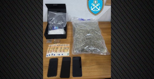 Συλλήψεις για διακίνηση ναρκωτικών σε Μαντούδι και Αλόννησο, κατασχέθηκαν κάνναβη και κοκαΐνη Συλλήψεις-για-διακίνηση-ναρκωτικών-σε-Μαντούδι-και-Αλόννησο,-κατασχέθηκαν-κάνναβη-και-κοκαΐνη