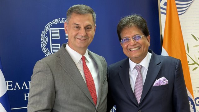 Συνάντηση-Θεοχάρη-με-τον-Υπουργό-Εμπορίου-και-Βιομηχανίας-της-Ινδίας,-επενδύσεις,-ναυτιλία-και-ενέργεια-στο-επίκεντρο