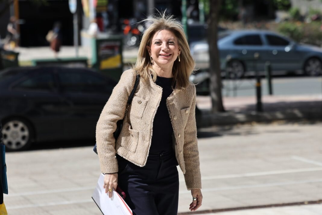 «Ελπίδα για τη Δημοκρατία»: Αυτά είναι τα 9 μέλη του Πολιτικού Συμβουλίου «Ελπίδα-για-τη-Δημοκρατία»:-Αυτά-είναι-τα-9-μέλη-του-Πολιτικού-Συμβουλίου