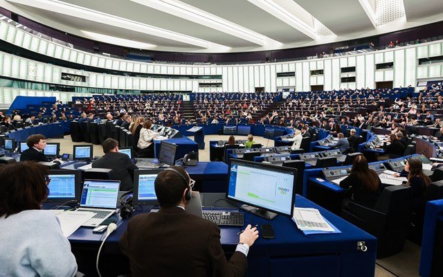 Ευρωβουλευτές ζητούν έρευνα σε βάρος της ακροδεξιάς “Ευρώπης των Κυρίαρχων Εθνών” Ευρωβουλευτές-ζητούν-έρευνα-σε-βάρος-της-ακροδεξιάς-“Ευρώπης-των-Κυρίαρχων-Εθνών”