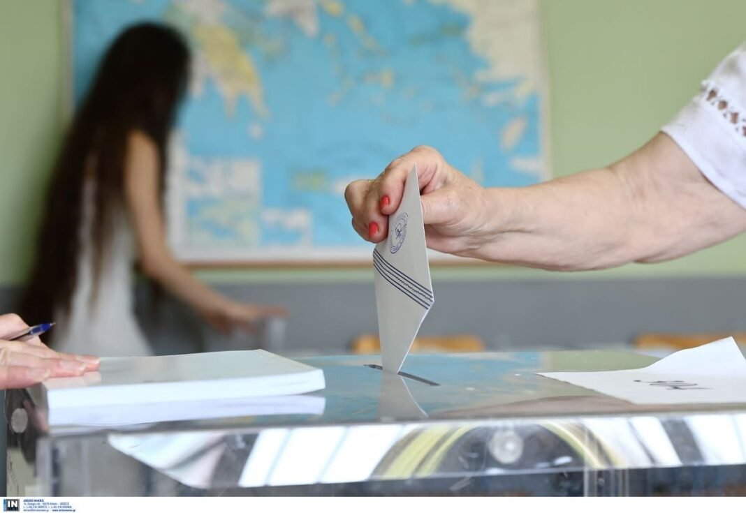 Δημοσκόπηση-της-marc-για-τον-ΑΝΤ1:-Στις-12,5-μονάδες-η-διαφορά-ΝΔ-ΕΛΑΣ-–-Μάχη-ΠΑΣΟΚ-Καρυστιανού-για-την-3η-θέση