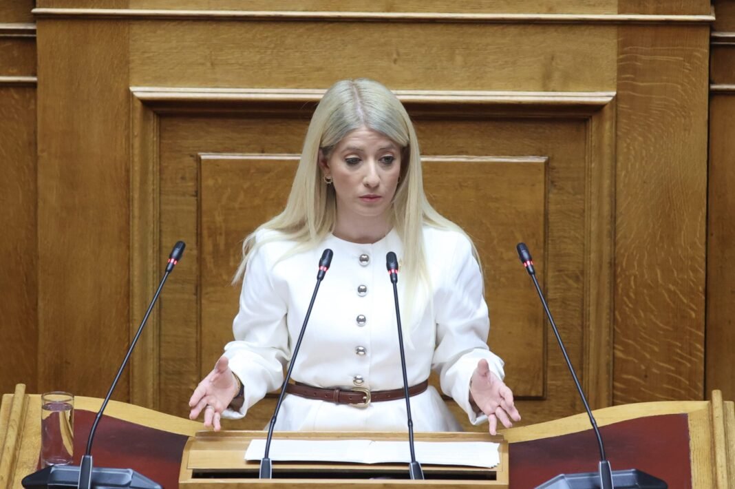 Το ευχαριστώ της Αννίτας Δημητρίου στην Ελλάδα από το βήμα της Βουλής Το-ευχαριστώ-της-Αννίτας-Δημητρίου-στην-Ελλάδα-από-το-βήμα-της-Βουλής