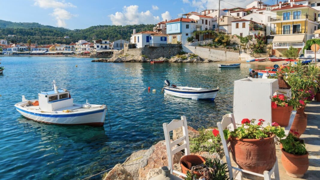 «Ήλιος, πολιτισμός, περιπέτεια»: Ελληνικό νησί ανάμεσα στους κορυφαίους ευρωπαϊκούς προορισμούς για το καλοκαίρι «Ήλιος,-πολιτισμός,-περιπέτεια»:-Ελληνικό-νησί-ανάμεσα-στους-κορυφαίους-ευρωπαϊκούς-προορισμούς-για-το-καλοκαίρι