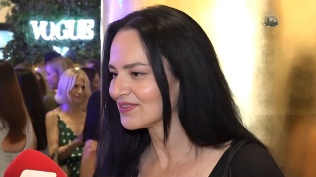 Ζενεβιέβ Μαζαρί: Εννοείται ότι έχουμε περάσει κρίση με τον άντρα μου αλλά τον θαυμάζω και με θαυμάζει, γι’ αυτό είμαστε μαζί 20 χρόνια Ζενεβιέβ-Μαζαρί:-Εννοείται-ότι-έχουμε-περάσει-κρίση-με-τον-άντρα-μου-αλλά-τον-θαυμάζω-και-με-θαυμάζει,-γι’-αυτό-είμαστε-μαζί-20-χρόνια