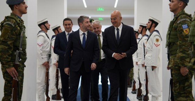 Συνάντηση-Δένδια-–-Ανδρουλάκη:-Τα-θέματα-Άμυνας-δεν-είναι-ιδιοκτησία-καμίας-κυβέρνησης-ή-κόμματος,-είπε-ο-υπουργός