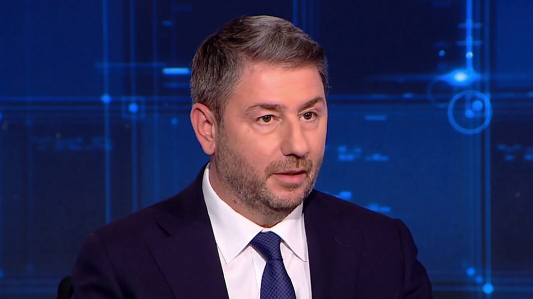 Επιμένει ο Ανδρουλάκης παρά τα γκάλοπ: Στόχος η νίκη, το ΠΑΣΟΚ μπορεί να κερδίσει τη ΝΔ – Τι είπε για Τσίπρα και Καρυστιανού Επιμένει ο Ανδρουλάκης παρά τα γκάλοπ: Στόχος η νίκη, το ΠΑΣΟΚ μπορεί να κερδίσει τη ΝΔ – Τι είπε για Τσίπρα και Καρυστιανού