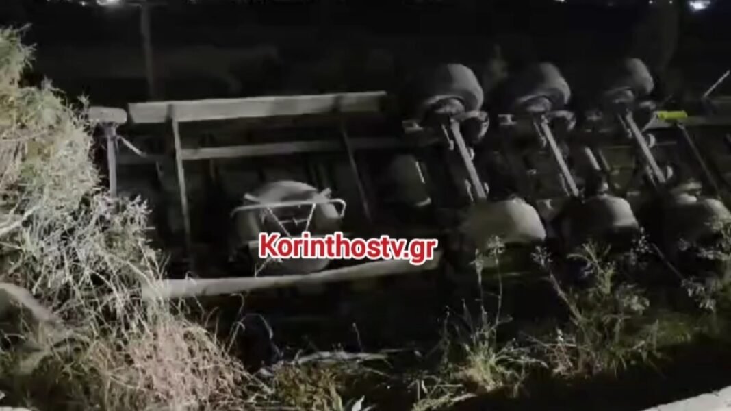 Ανατροπή νταλίκας στην Εθνική Οδό Κορίνθου-Πατρών, στο ύψος του Ζευγολατιού, δείτε βίντεο Ανατροπή-νταλίκας-στην-Εθνική-Οδό-Κορίνθου-Πατρών,-στο-ύψος-του-Ζευγολατιού,-δείτε-βίντεο