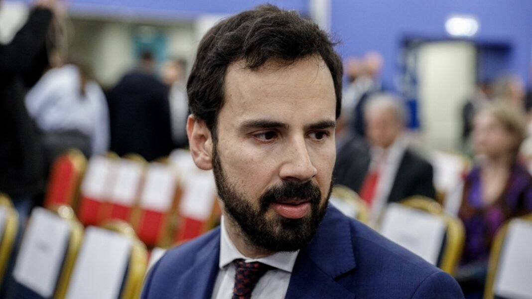 Νίκος Ρωμανός: Σκεφτείτε τι θα γινόταν σήμερα στη χώρα αν η Αφροδίτη Νέστορα ήταν αριστερή Νίκος Ρωμανός: Σκεφτείτε τι θα γινόταν σήμερα στη χώρα αν η Αφροδίτη Νέστορα ήταν αριστερή