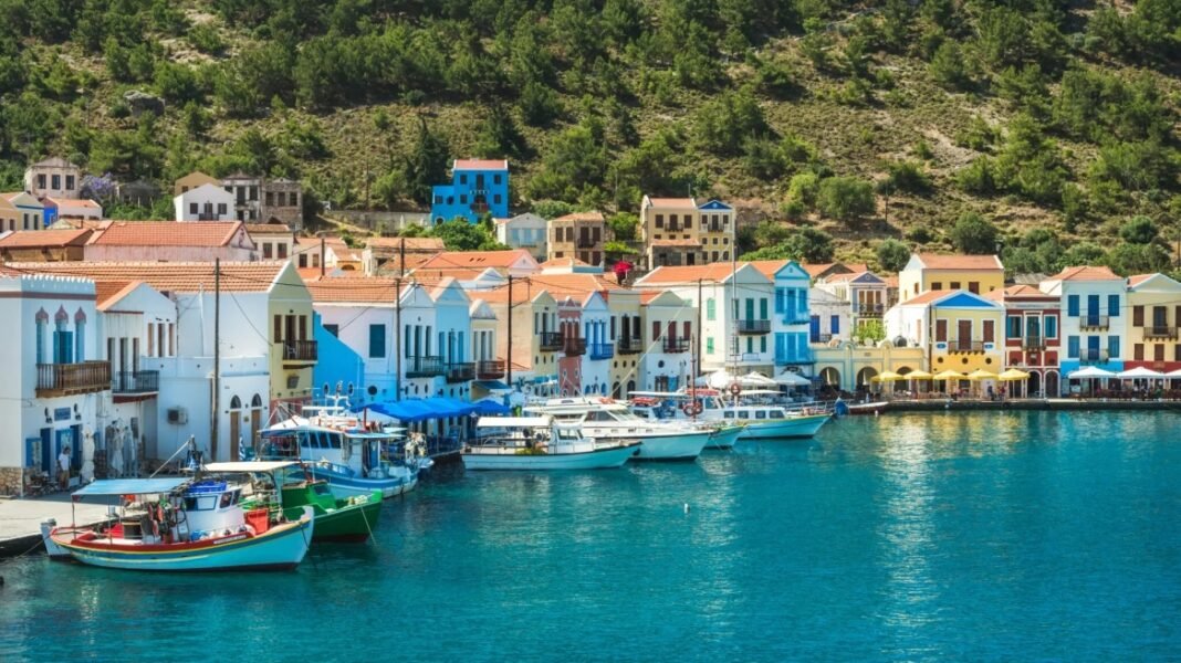 Η-εκδοχή-του-δημάρχου-για-το-επεισόδιο-με-τον-αγροτικό-γιατρό-στο-Καστελλόριζο:-Από-τη-φιλοξενία-στους-καβγάδες-και-την-παραίτηση