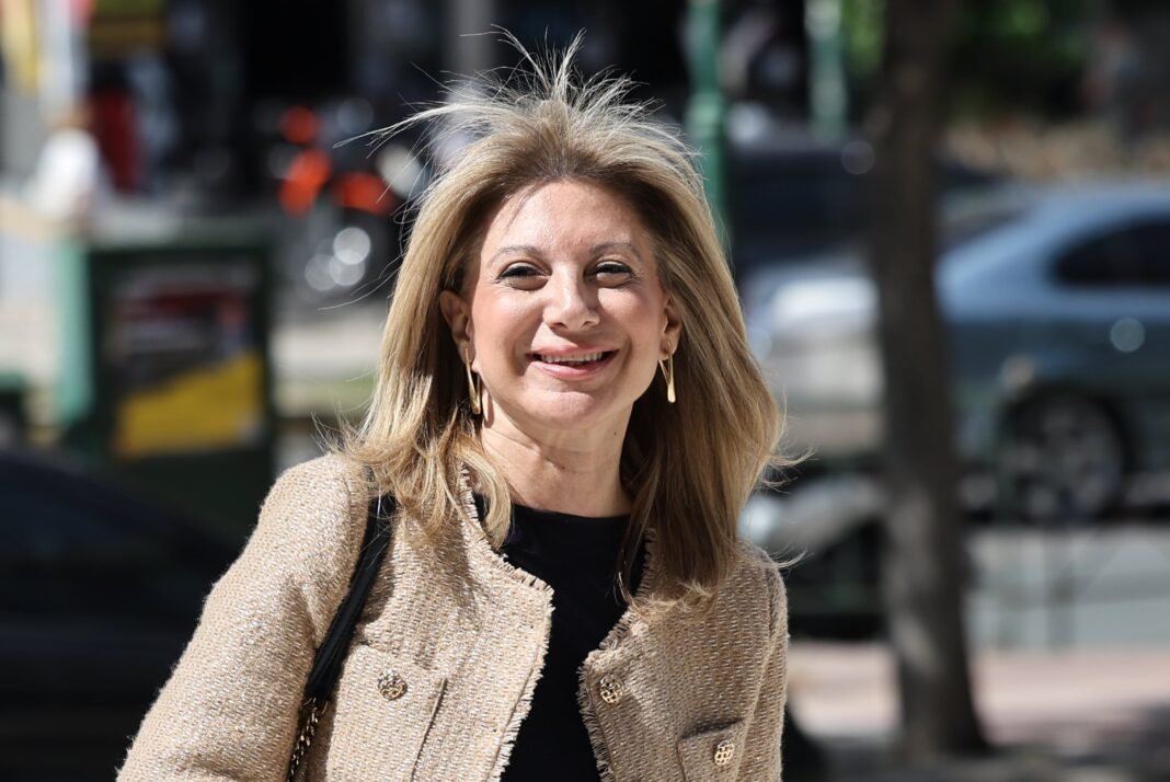 Πρώην στέλεχος της «Ελπίδας για τη Δημοκρατία» μήνυσε τη Μαρία Καρυστιανού -«Συκοφαντικά τα περί εκβιασμού για το ακίνητο» Πρώην-στέλεχος-της-«Ελπίδας-για-τη-Δημοκρατία»-μήνυσε-τη-Μαρία-Καρυστιανού-«Συκοφαντικά-τα-περί-εκβιασμού-για-το-ακίνητο»
