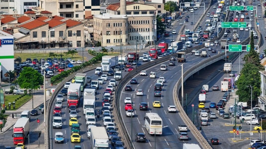 Φωτιά στη Λεωφόρο Κηφισού, καθυστερήσεις στο ρεύμα προς Λαμία Φωτιά-στη-Λεωφόρο-Κηφισού,-καθυστερήσεις-στο-ρεύμα-προς-Λαμία