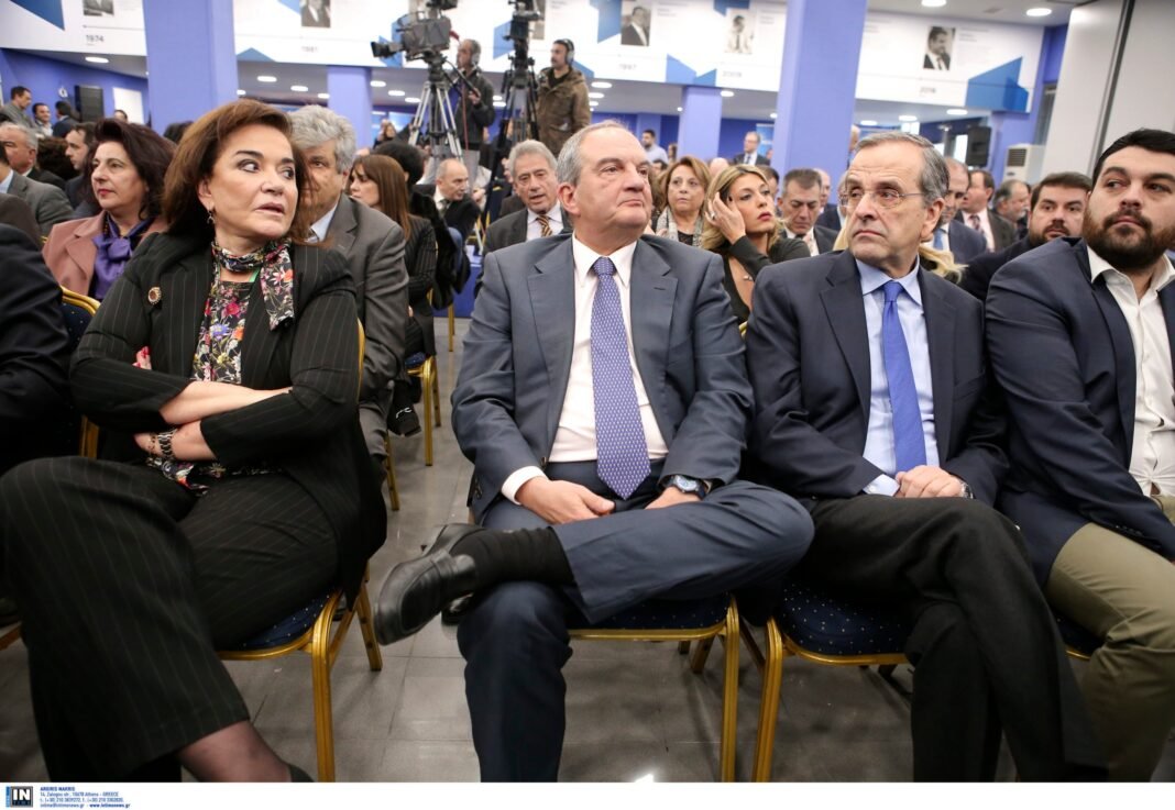 Σαμαράς: «Καρφιά» για Ντόρα Μπακογιάννη – «Έχουν περάσει 17 χρόνια από τότε που έχασε την αρχηγία από εμένα – Ας τα βρει πρώτα με τον αδελφό της» Σαμαράς:-«Καρφιά»-για-Ντόρα-Μπακογιάννη-–-«Έχουν-περάσει-17-χρόνια-από-τότε-που-έχασε-την-αρχηγία-από-εμένα-–-Ας-τα-βρει-πρώτα-με-τον-αδελφό-της»