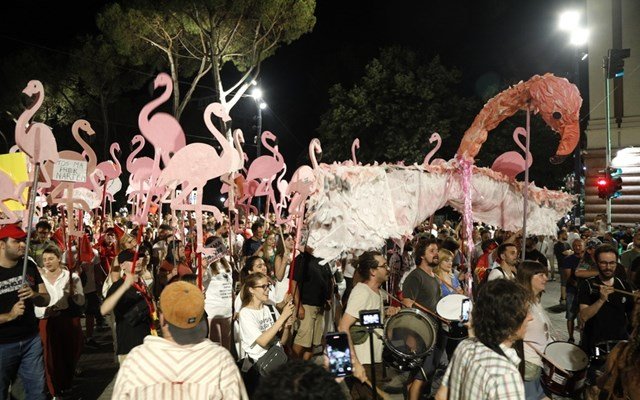 “Η Αλβανία δεν πωλείται” – Νέα μαζική κινητοποίηση στα Τίρανα “Η-Αλβανία-δεν-πωλείται”-–-Νέα-μαζική-κινητοποίηση-στα-Τίρανα