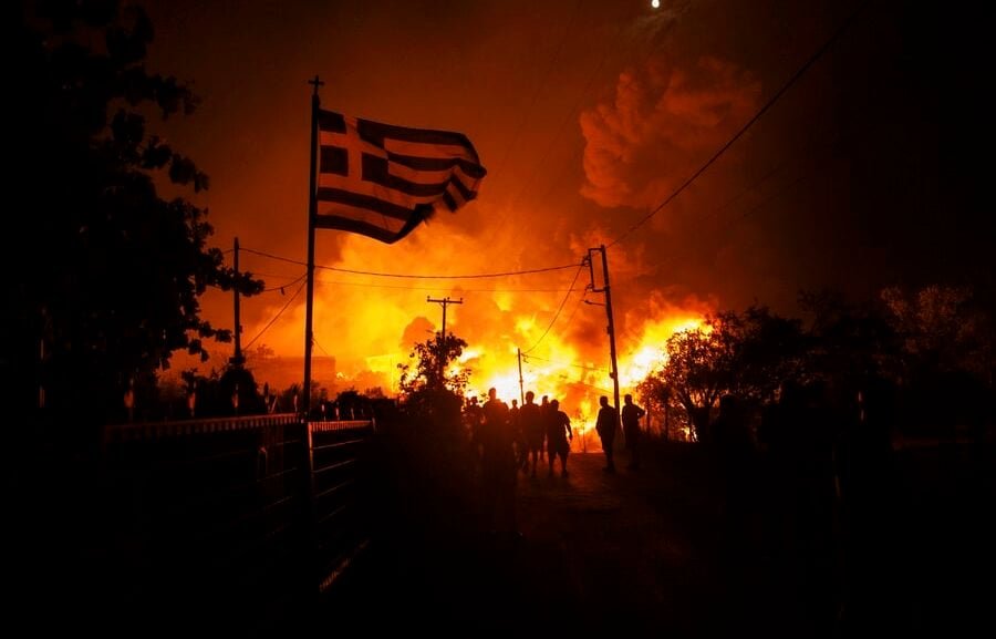 Thessaloniki Blanketed by Toxic Smoke After Huge Factory Fire thessaloniki-blanketed-by-toxic-smoke-after-huge-factory-fire
