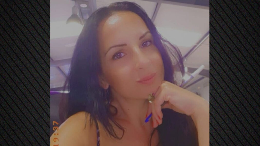 Θρήνος στην Κρήτη: Νεκρή στο ΙΧ της βρέθηκε η δημοσιογράφος Μαρία Αντωνογιαννάκη, ερευνώνται τα αίτια Θρήνος-στην-Κρήτη:-Νεκρή-στο-ΙΧ-της-βρέθηκε-η-δημοσιογράφος-Μαρία-Αντωνογιαννάκη,-ερευνώνται-τα-αίτια