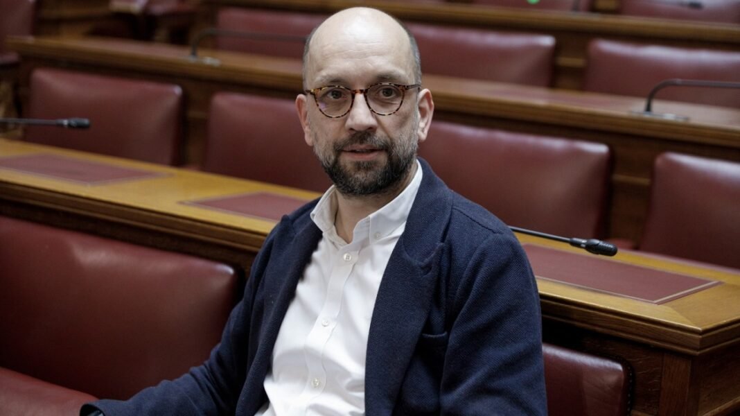 Μπάρκας: Παραμένω στον ΣΥΡΙΖΑ, αλλά ο μόνος που μπορεί να αντιμετωπίσει τον Μητσοτάκη είναι ο Τσίπρας και η ΕΛΑΣ Μπάρκας: Παραμένω στον ΣΥΡΙΖΑ, αλλά ο μόνος που μπορεί να αντιμετωπίσει τον Μητσοτάκη είναι ο Τσίπρας και η ΕΛΑΣ