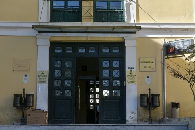 Μια προφυλάκιση για το κύκλωμα οργανωμένων οπαδών, αύριο οι απολογίες των κατηγορούμενων ως αρχηγικών μελών Μια-προφυλάκιση-για-το-κύκλωμα-οργανωμένων-οπαδών,-αύριο-οι-απολογίες-των-κατηγορούμενων-ως-αρχηγικών-μελών