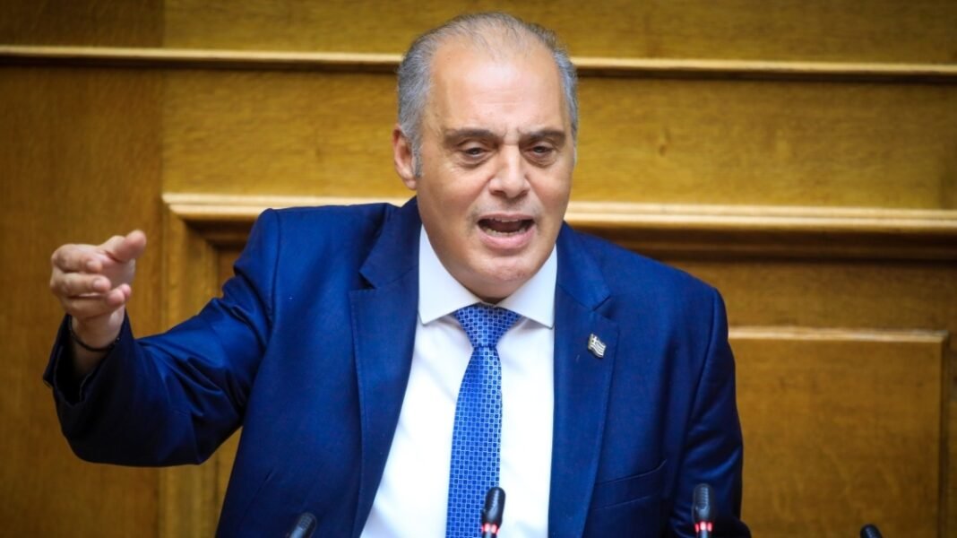 Βελόπουλος κατά Τσίπρα και Σαμαρά: Είναι άνεργοι πολιτικοί, πού βρίσκουν τα λεφτά για να κάνουν κόμμα;