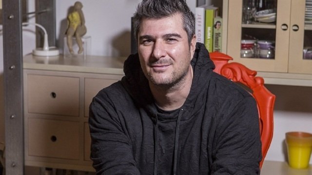 Νίκος Μωραΐτης: Την Πέμπτη στον Ιερό Ναό Μεταμορφώσεως Σωτήρος στο Χαλάνδρι το τελευταίο «αντίο» στη μητέρα του Νίκος-Μωραΐτης:-Την-Πέμπτη-στον-Ιερό-Ναό-Μεταμορφώσεως-Σωτήρος-στο-Χαλάνδρι-το-τελευταίο-«αντίο»-στη-μητέρα-του