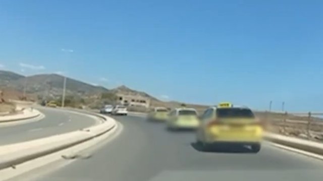 Τέσσερις-συλλήψεις-οδηγών-ταξί-στο-λιμάνι-του-Λαυρίου-για-υπερχρέωση-επιβατών,-δείτε-βίντεο