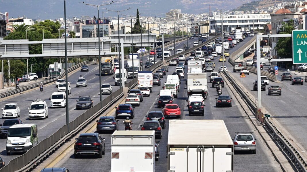 Δείτε live την κίνηση στους δρόμους: Αυξημένη κυκλοφορία σε Κηφισό και λεωφόρο Αθηνών, καθυστερήσεις και στην Αττική Οδό Δείτε-live-την-κίνηση-στους-δρόμους:-Αυξημένη-κυκλοφορία-σε-Κηφισό-και-λεωφόρο-Αθηνών,-καθυστερήσεις-και-στην-Αττική-Οδό