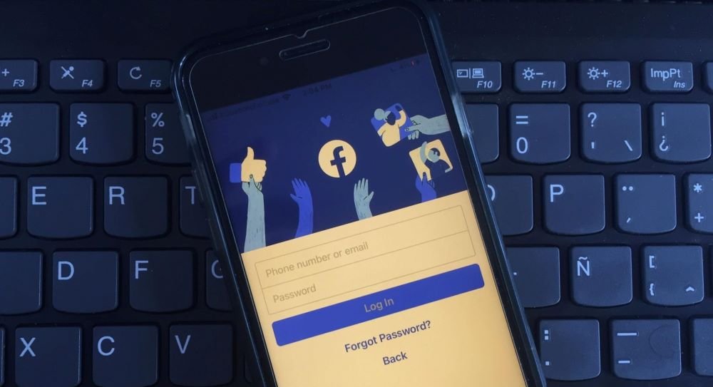 cyprus-lawyer-sues-meta,-claims-facebook-and-instagram-restrict-political-speech